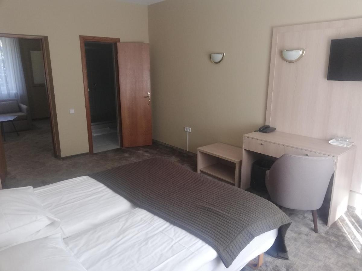 Hotel Senas Namas Alytus Buitenkant foto