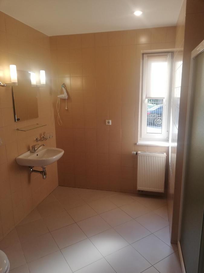Hotel Senas Namas Alytus Buitenkant foto