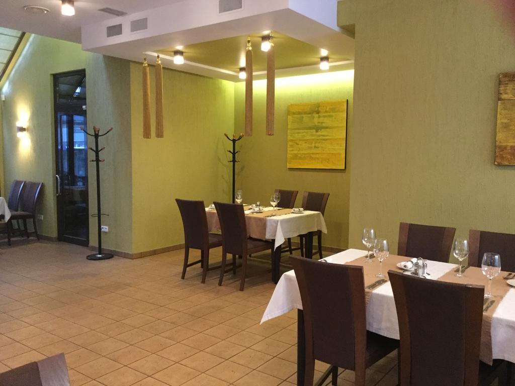 Hotel Senas Namas Alytus Buitenkant foto